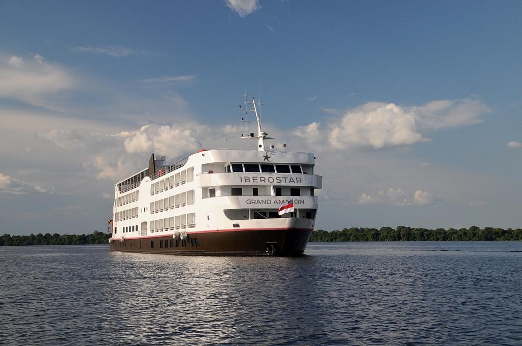 Navio Iberostar Heritage Grand Amazon em alto mar Hotéis e resorts para Natal e Réveillon