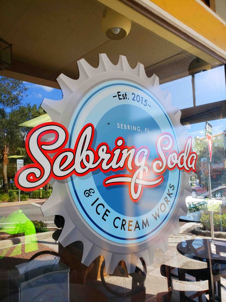 A fantástica loja de refrigerantes em Sebring A fantástica loja de refrigerantes em Sebring