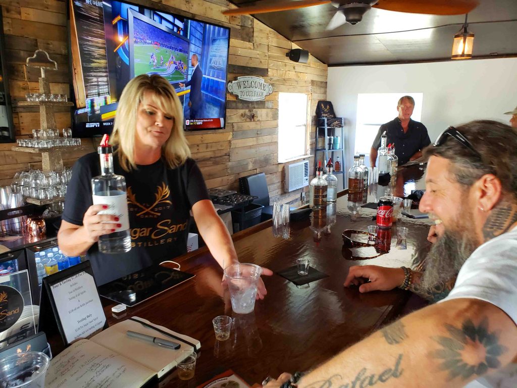 tours e degustação em Sebring Começamos a degustar as bebidas... ainda bem que não estava dirigindo...