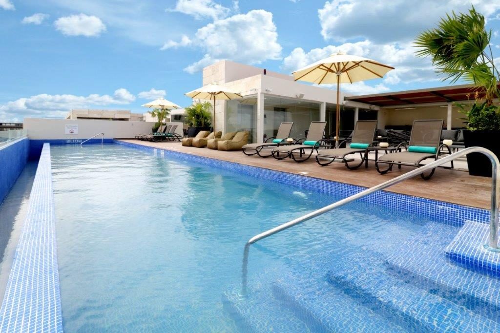 Holiday Inn Express & Suites Playa del Carmen Holiday Inn Express & Suites Playa del Carmen