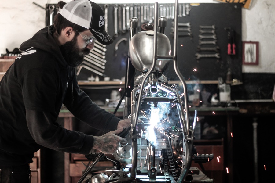 Daniel Bona, da Wolf Motorcycle, é o customizador responsável pela moto oficial da quinta edição do BMS Motorcycle BMS Motorcycle