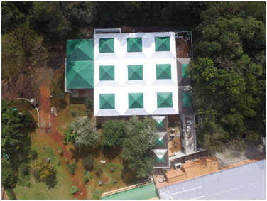 Vista aérea do Pátio da Mata, rodeado de verde Bourbon Cataratas