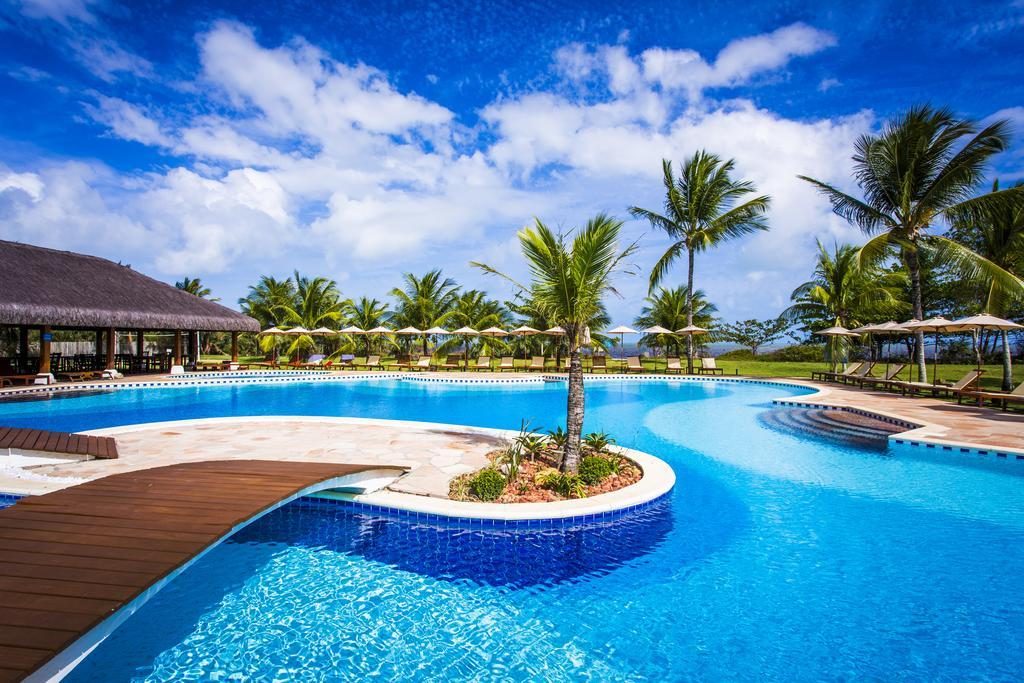A área da piscina do Vila Angatu Eco Resort SPA