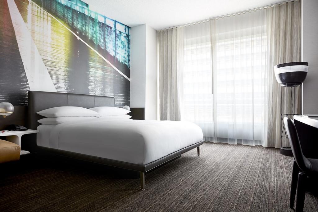 Um dos quartos do New York Marriott at the Brooklyn Bridge Hotéis para férias no exterior